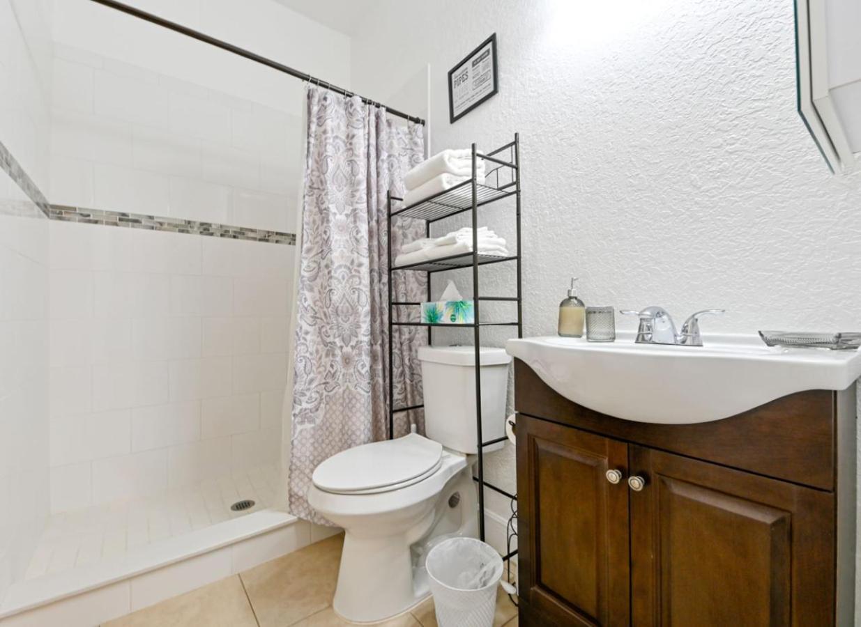 Paradise In Brandon With Luxurious 6 Person Spa Exterior photo